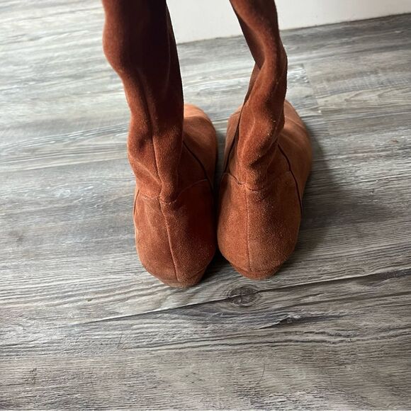 Gianni Bini rust suede knee high tall slouchy fringed boots with 1" wedge - Picture 9 of 14